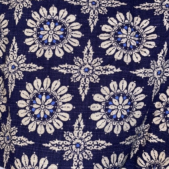 Anthropologie Elevenses Floral Medallion Design Shorts Navy size 8 - Picture 6 of 17